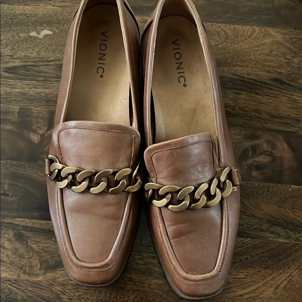 Vionic Brown and Gold Flats with Modern Chain Detail